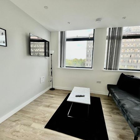 Stunning One Bedroom Apartment In Old Trafford Manchester Eksteriør billede
