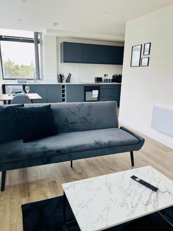 Stunning One Bedroom Apartment In Old Trafford Manchester Eksteriør billede