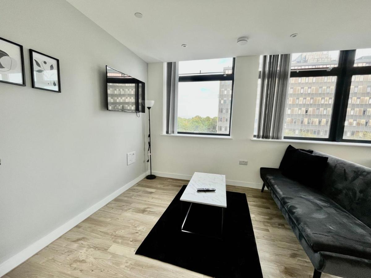 Stunning One Bedroom Apartment In Old Trafford Manchester Eksteriør billede