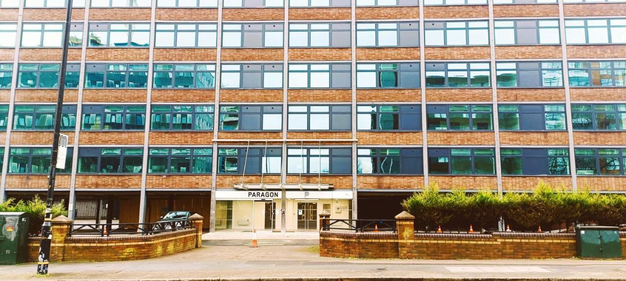 Stunning One Bedroom Apartment In Old Trafford Manchester Eksteriør billede